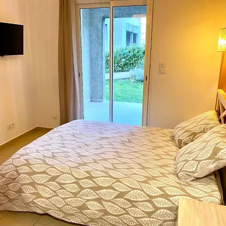 2 - Rez-de-jardin - Avec Piscine אולטה