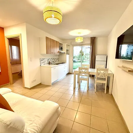 2 - Rez-de-jardin - Avec Piscine Appartement *